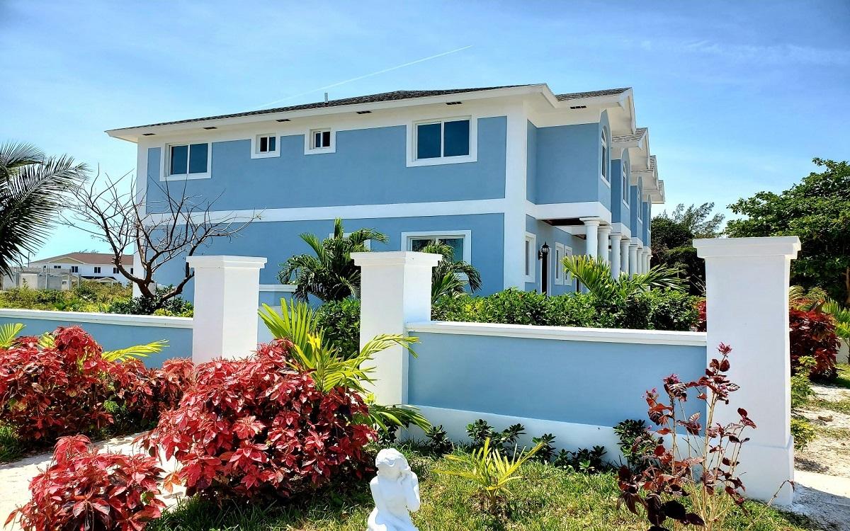 TWYNAM TOWNHOUSE Unit: 1