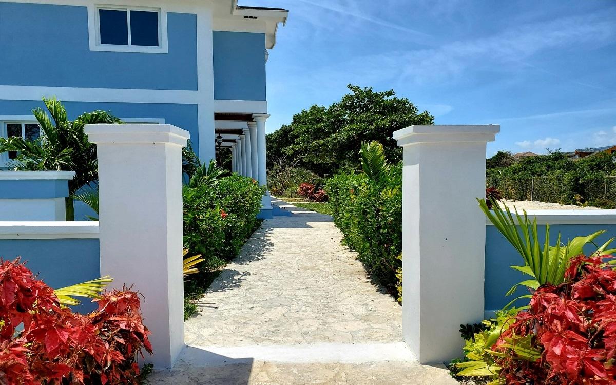 TWYNAM TOWNHOUSE Unit: 1