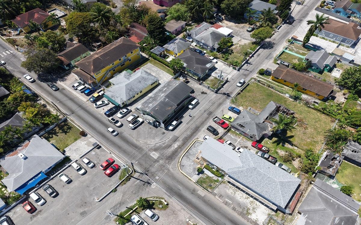 MONTROSE AVENUE AND ARUNDEL STREET Unit: 1