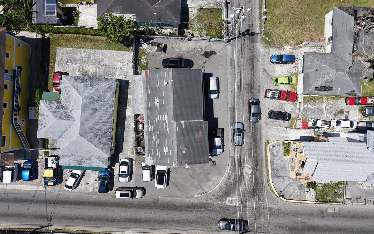 MONTROSE AVENUE AND ARUNDEL STREET Unit: 1