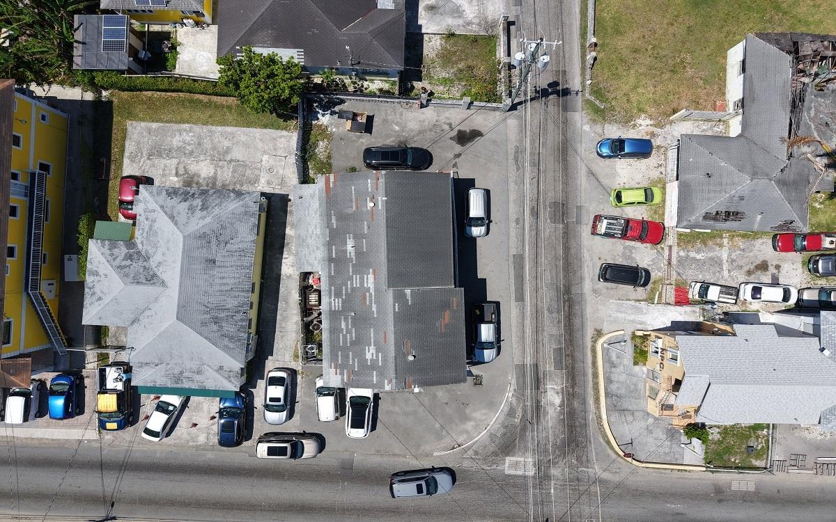 MONTROSE AVENUE AND ARUNDEL STREET Unit: 1