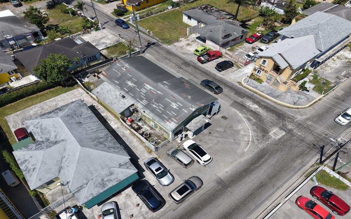 MONTROSE AVENUE AND ARUNDEL STREET Unit: 1