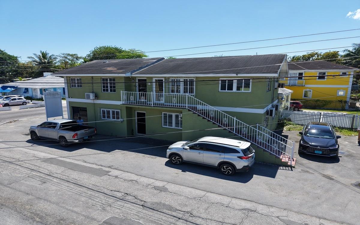 MONTROSE AVENUE AND ARUNDEL STREET Unit: 1