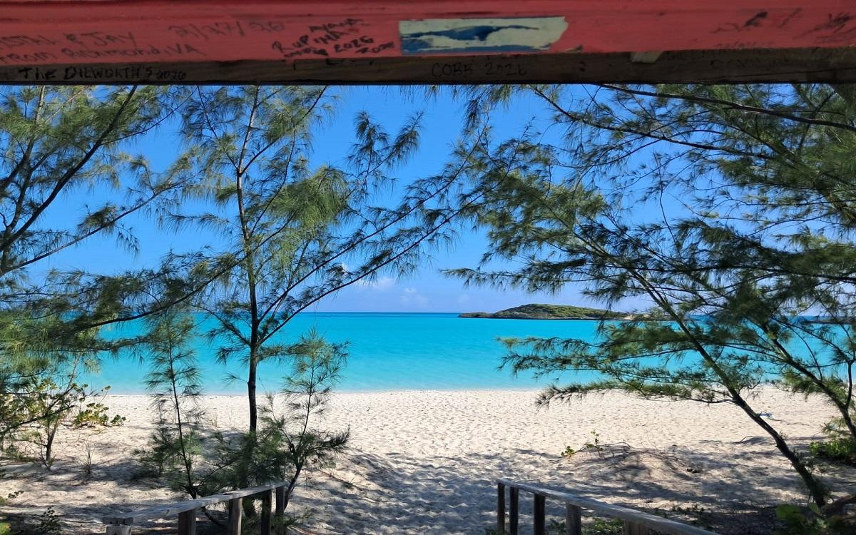 254 BAHAMA ISLAND BEACH