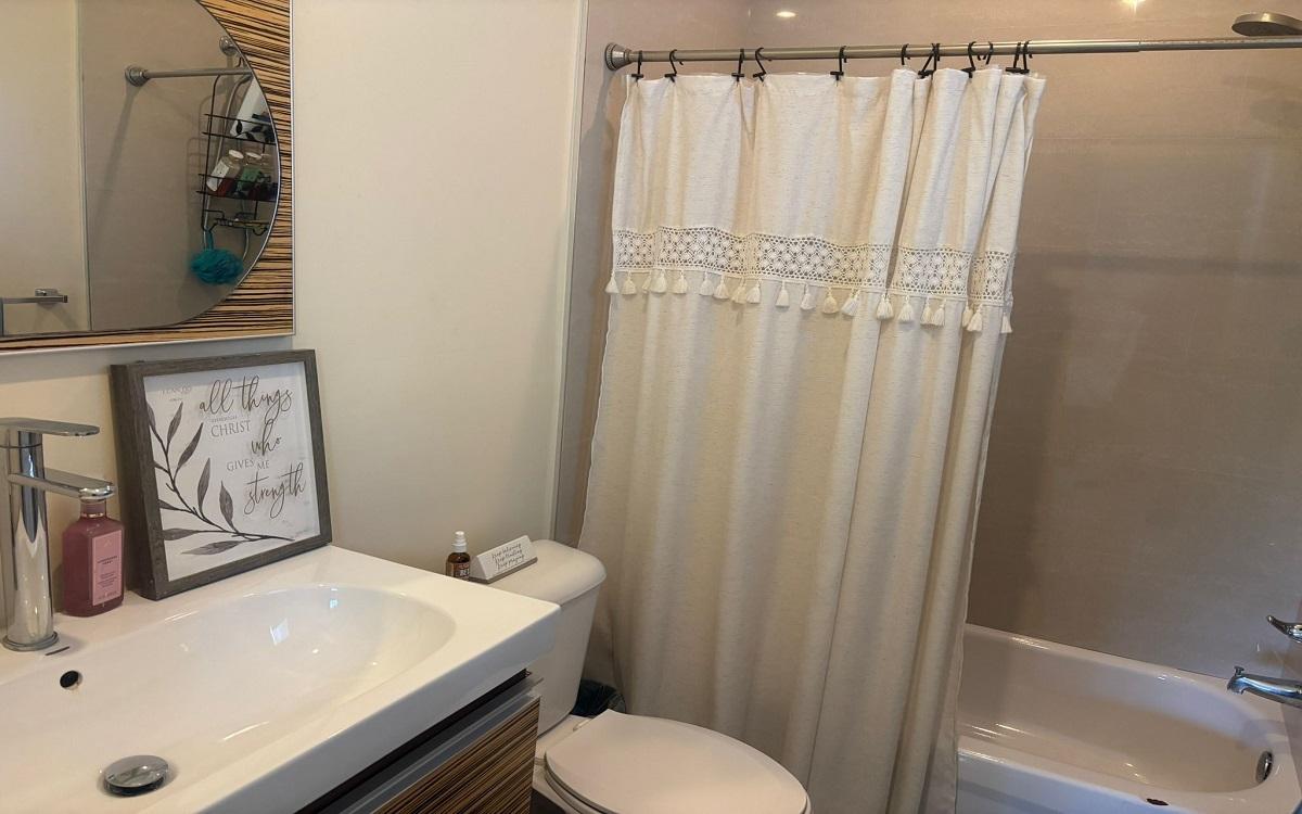 VENETIAN WEST Unit: 1605
