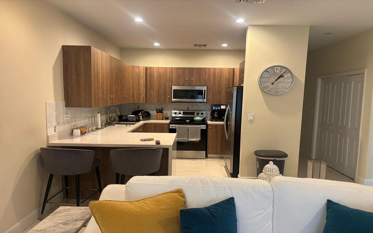 VENETIAN WEST Unit: 1605