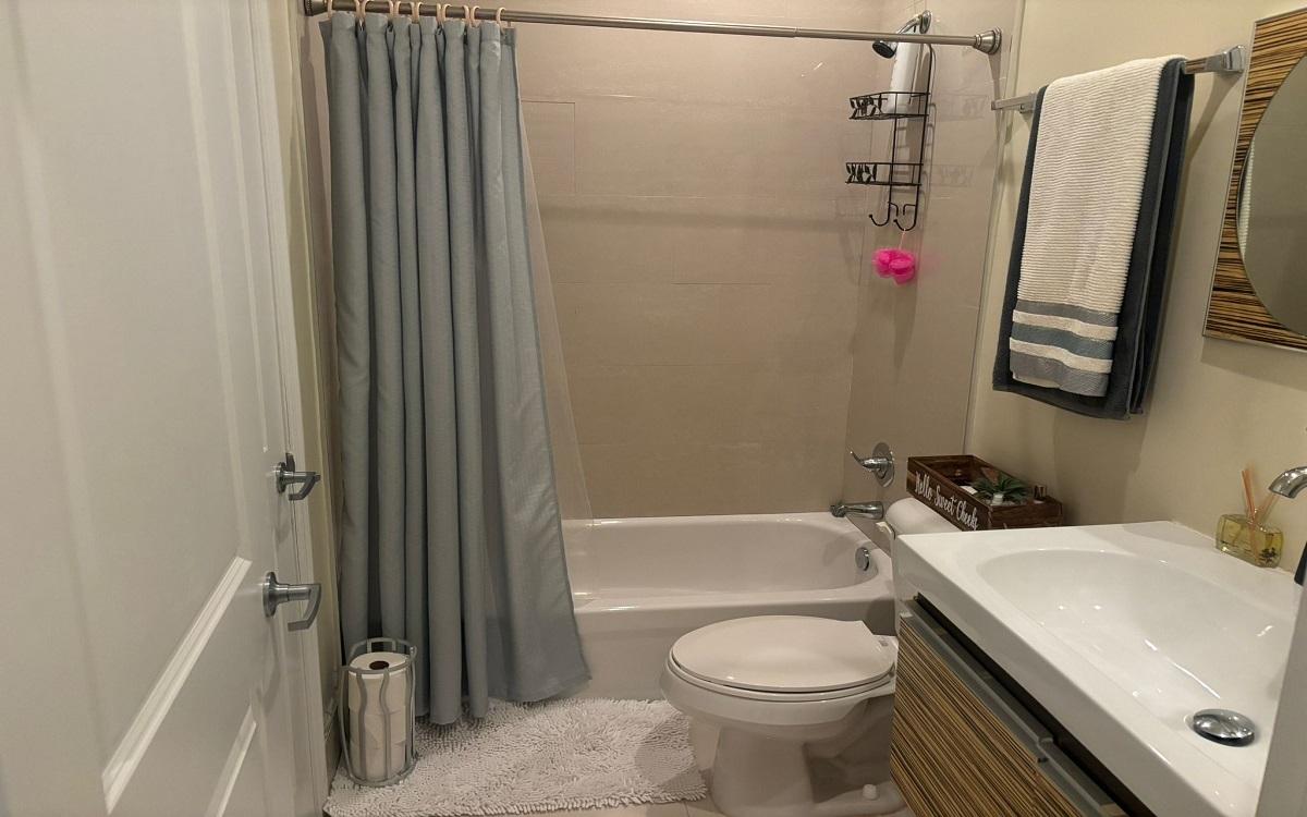 VENETIAN WEST Unit: 1605