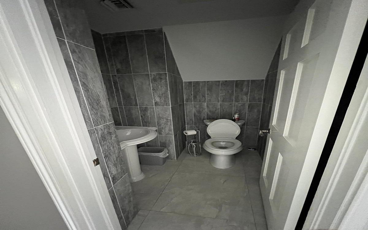 DEVONSHIRE RENTAL Unit: B