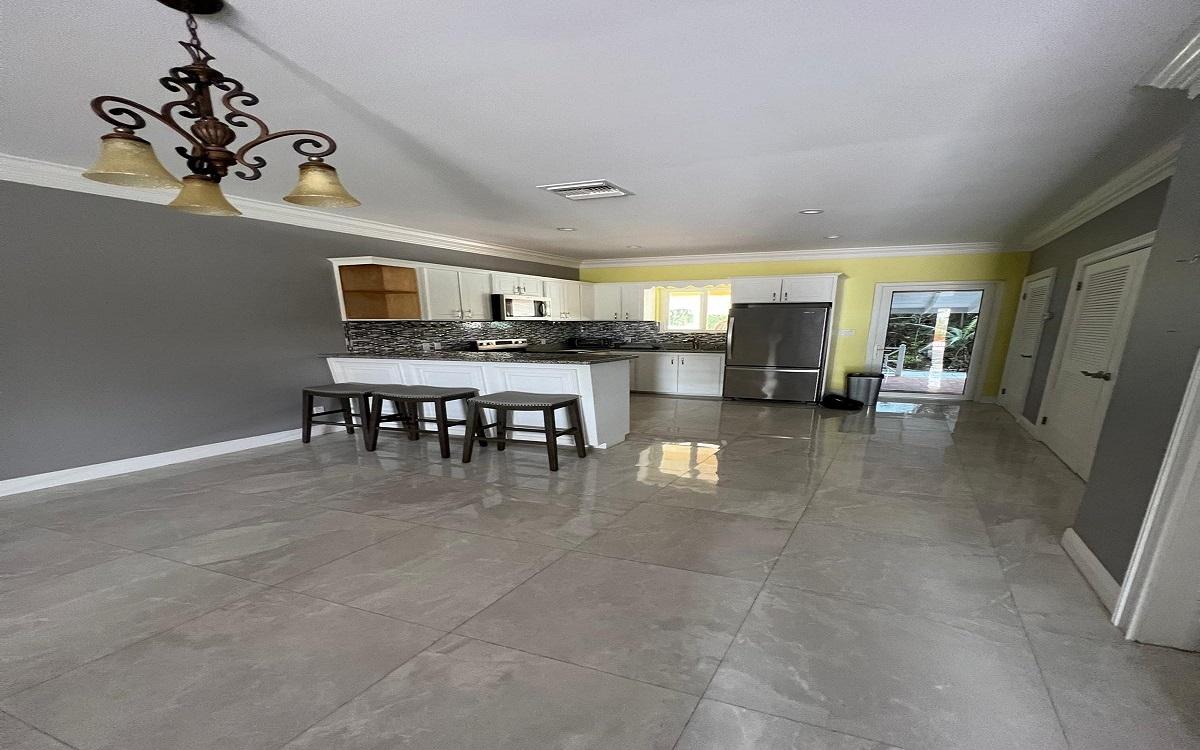 DEVONSHIRE RENTAL Unit: B