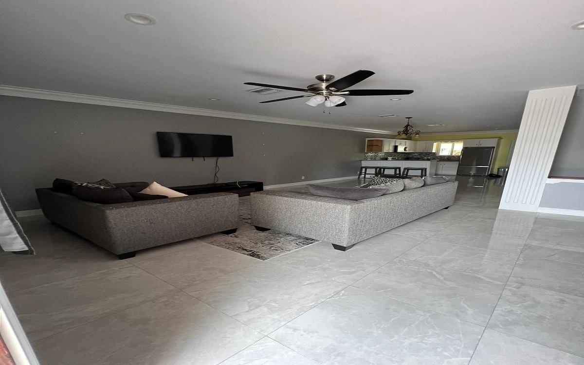 DEVONSHIRE RENTAL Unit: B