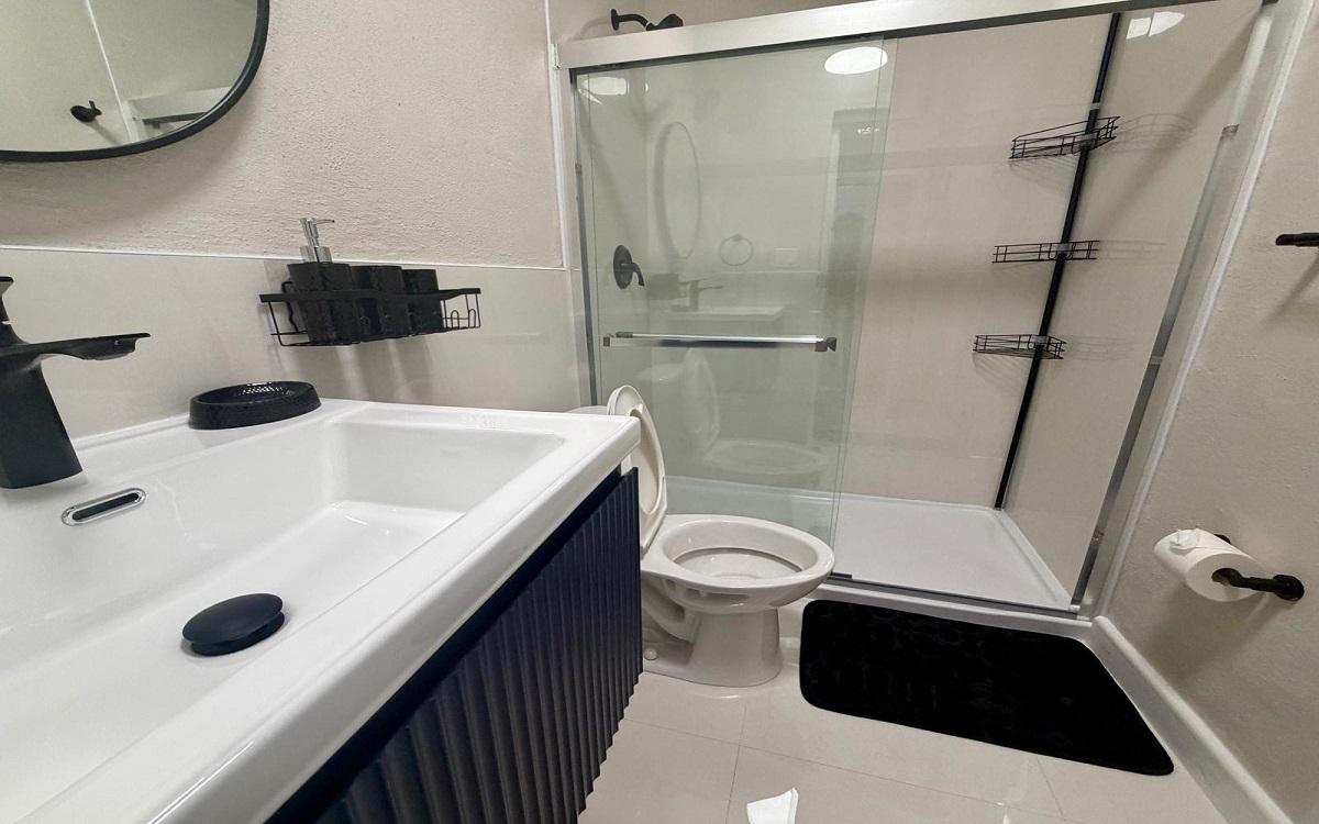 STAPLEDON GARDENS RENTAL Unit: 1