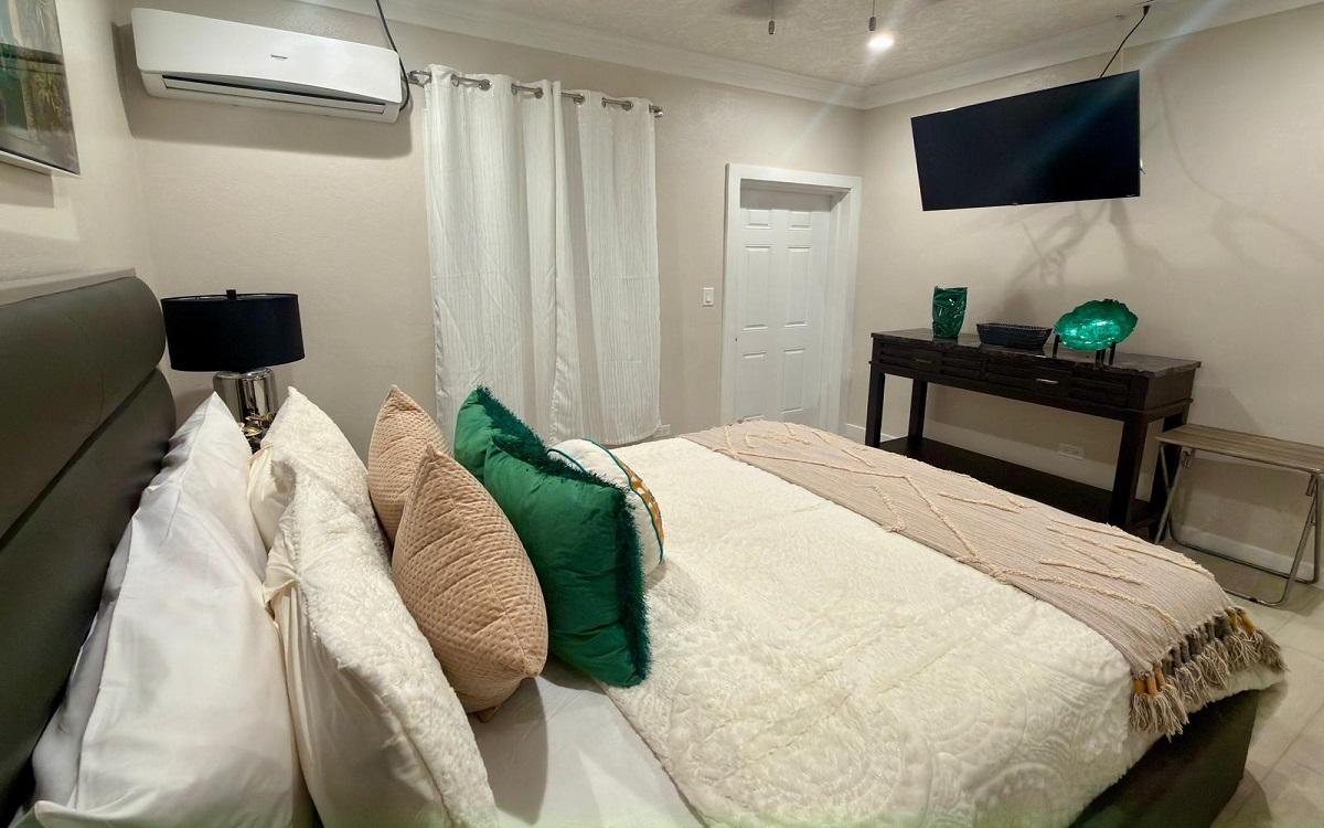 STAPLEDON GARDENS RENTAL Unit: 1