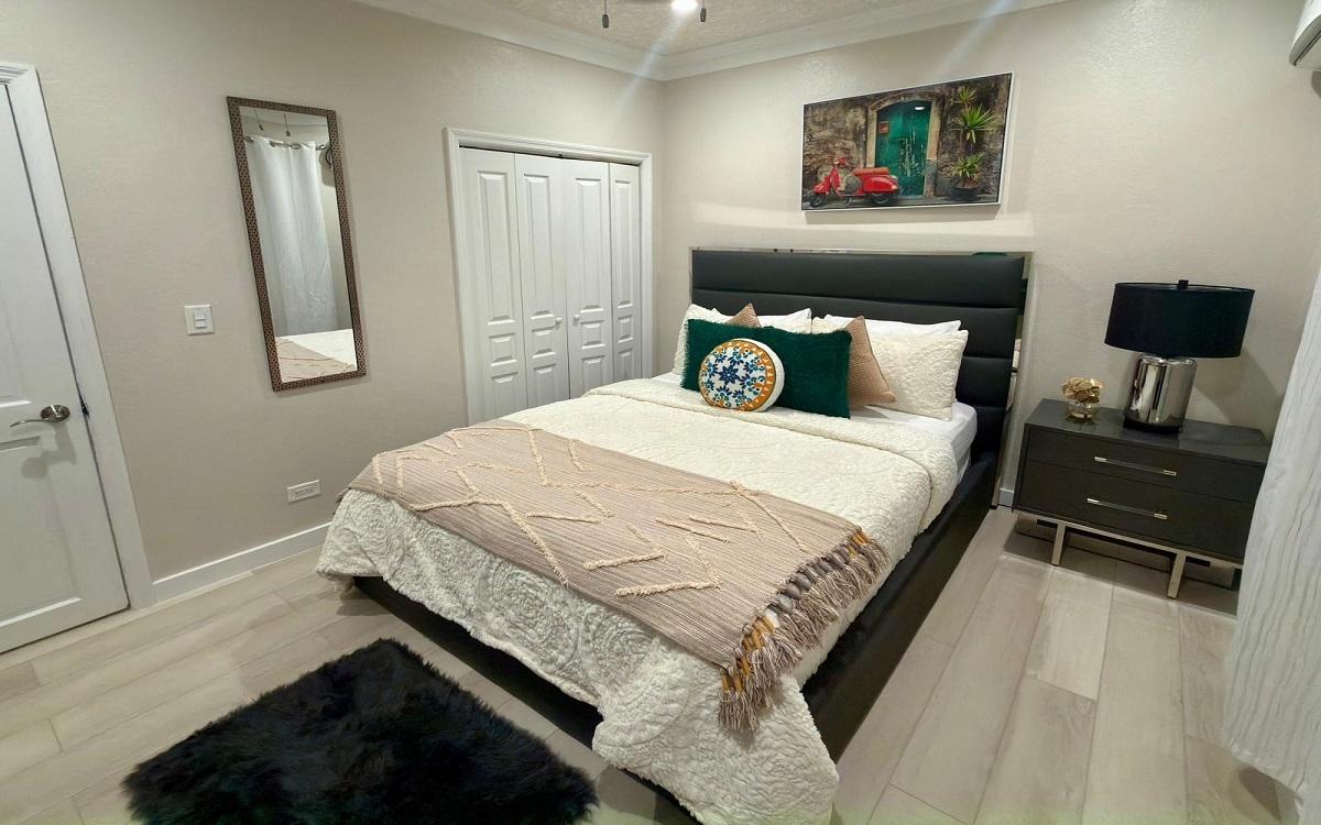 STAPLEDON GARDENS RENTAL Unit: 1