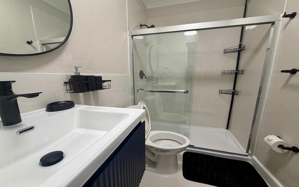 STAPLEDON GARDENS RENTAL Unit: 1