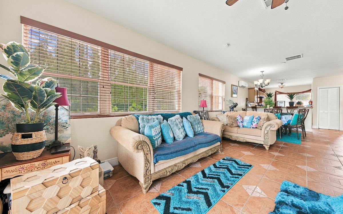 28 SEAGULL LANE