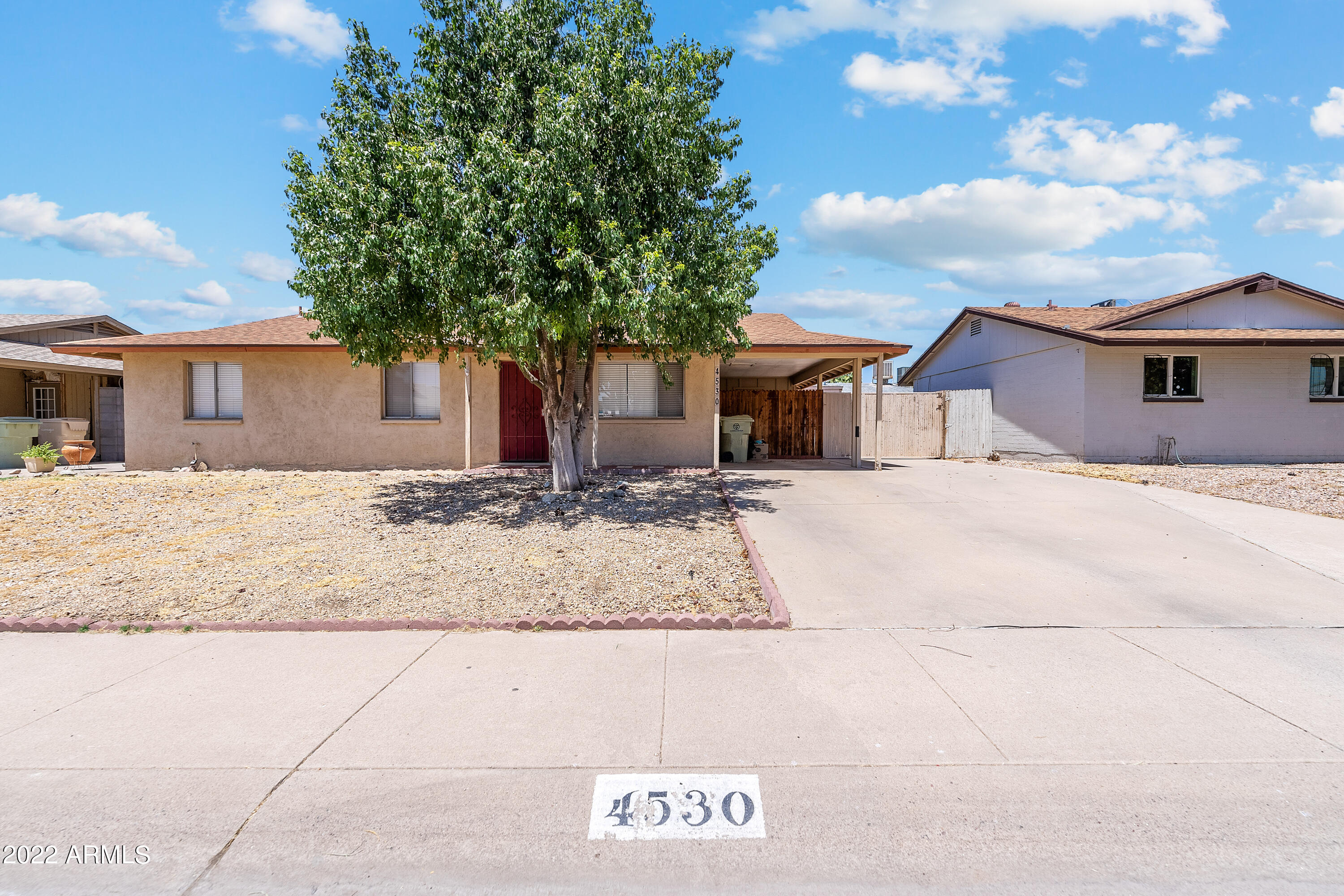 4530 W SUNNYSLOPE Lane