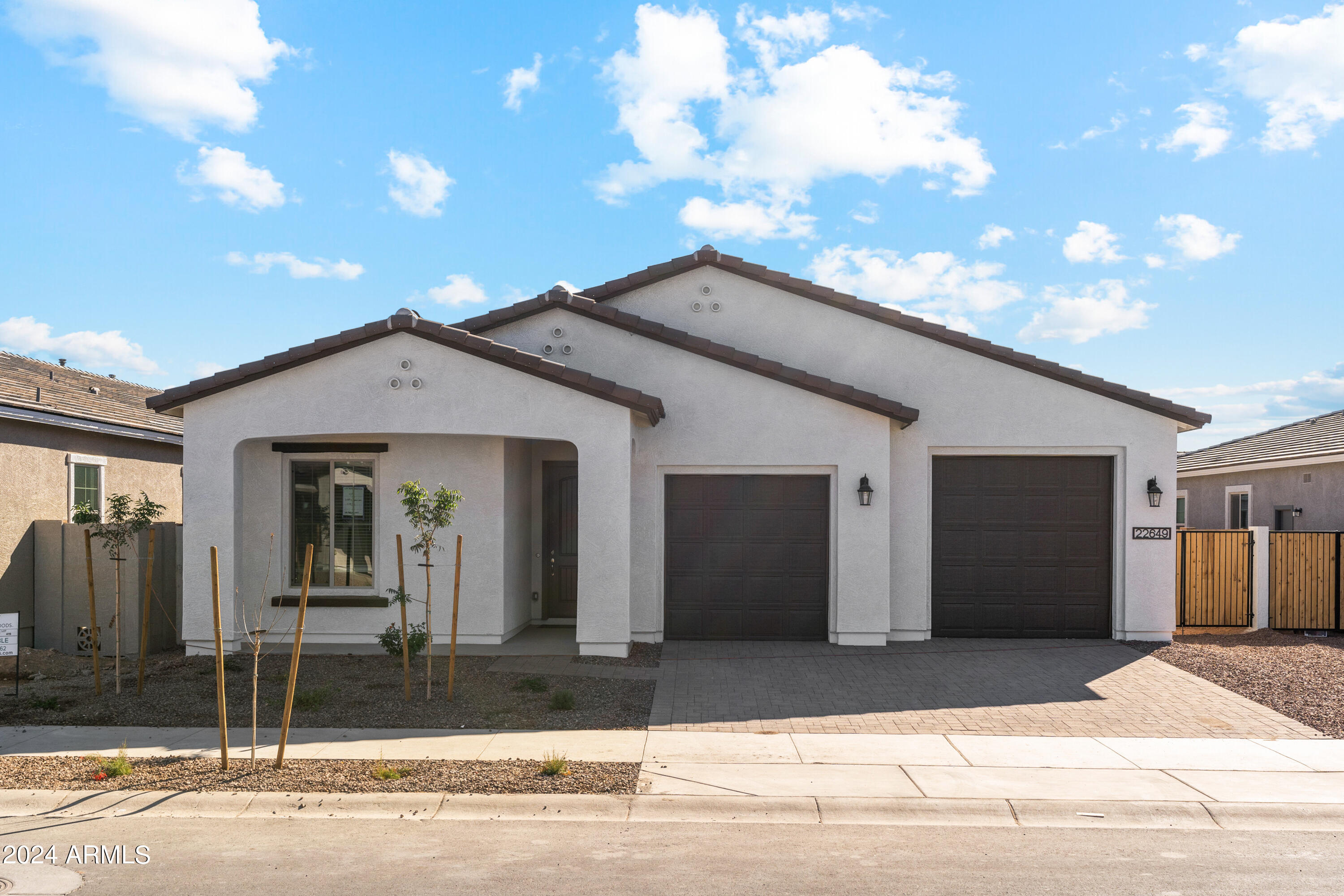 22649 E ROUNDUP Way