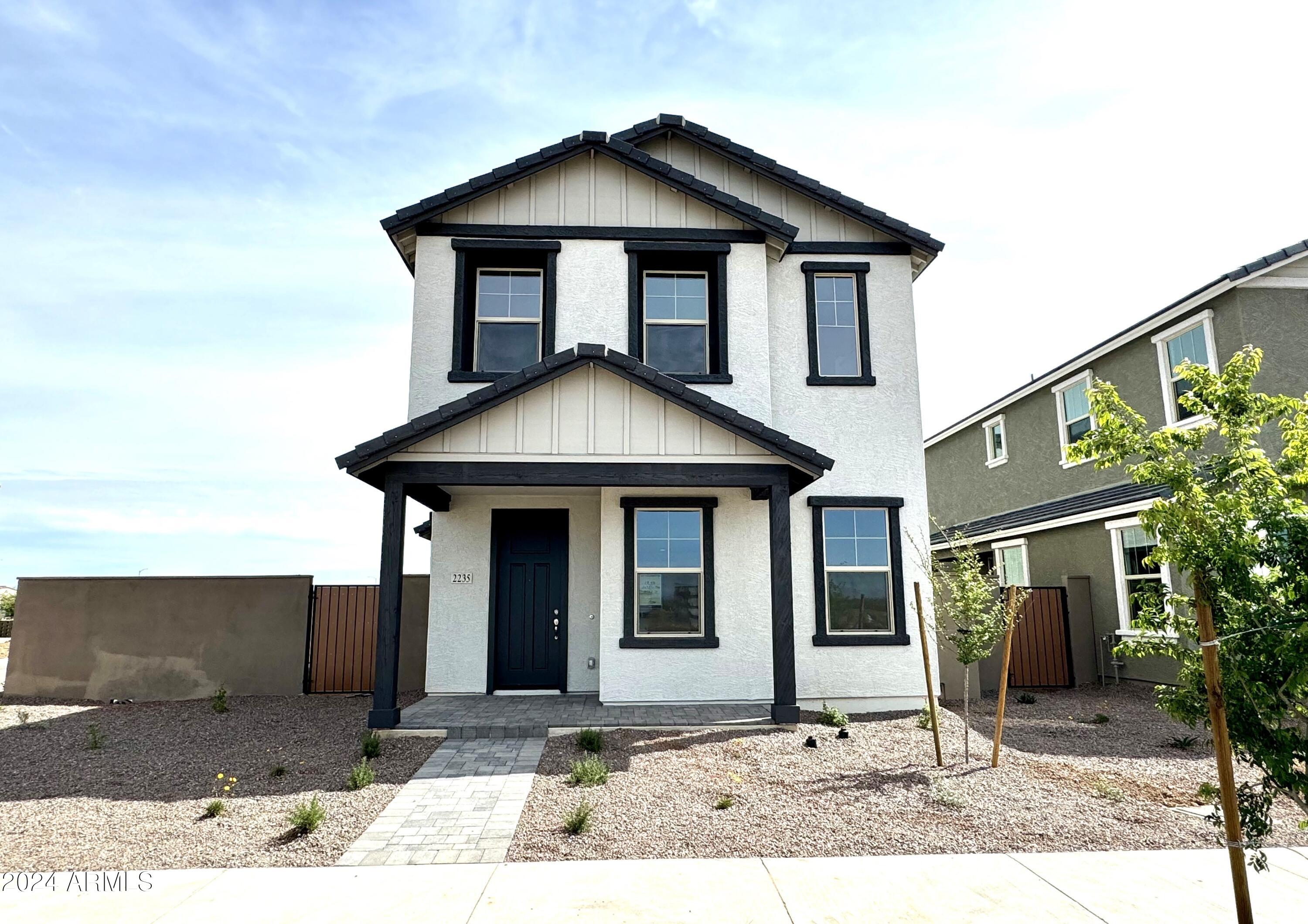 2235 W PASO Trail