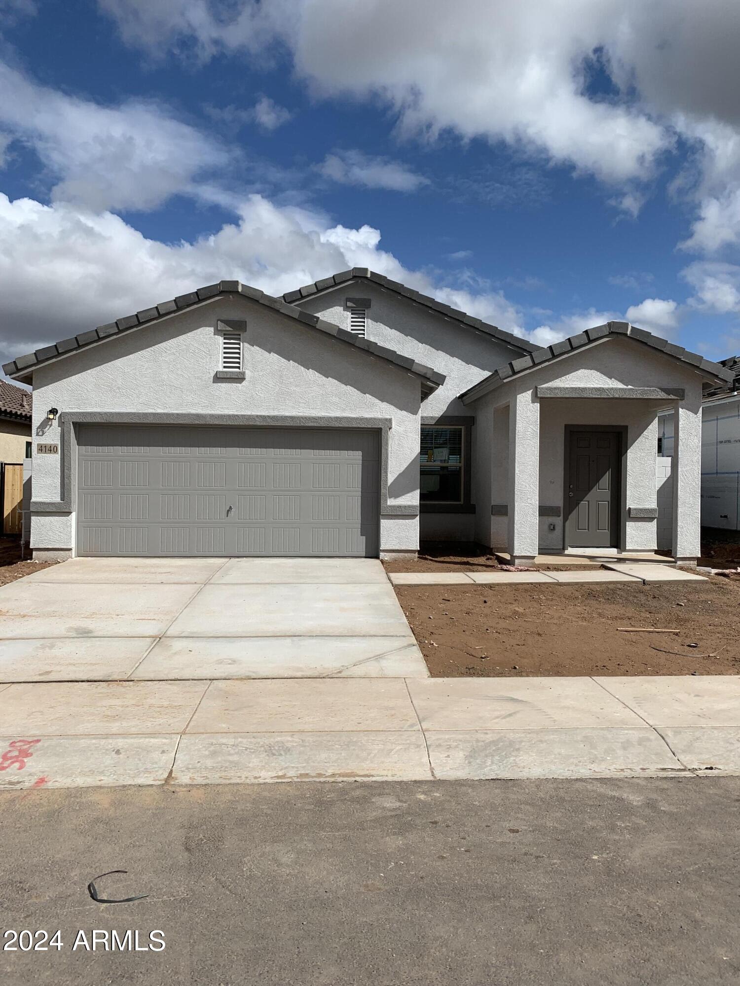 4140 E REYNOLDS Drive