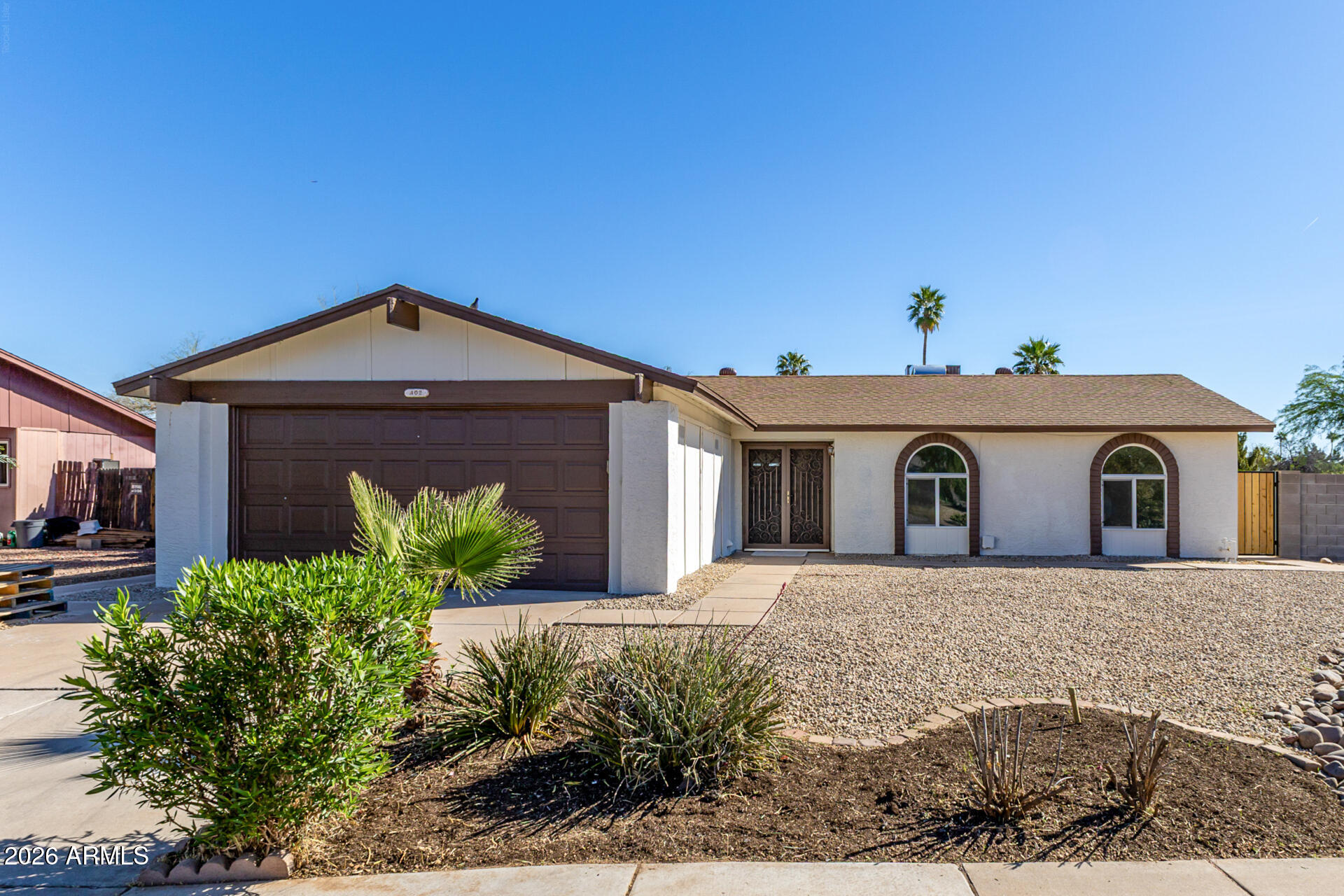 402 W EL PRADO Road