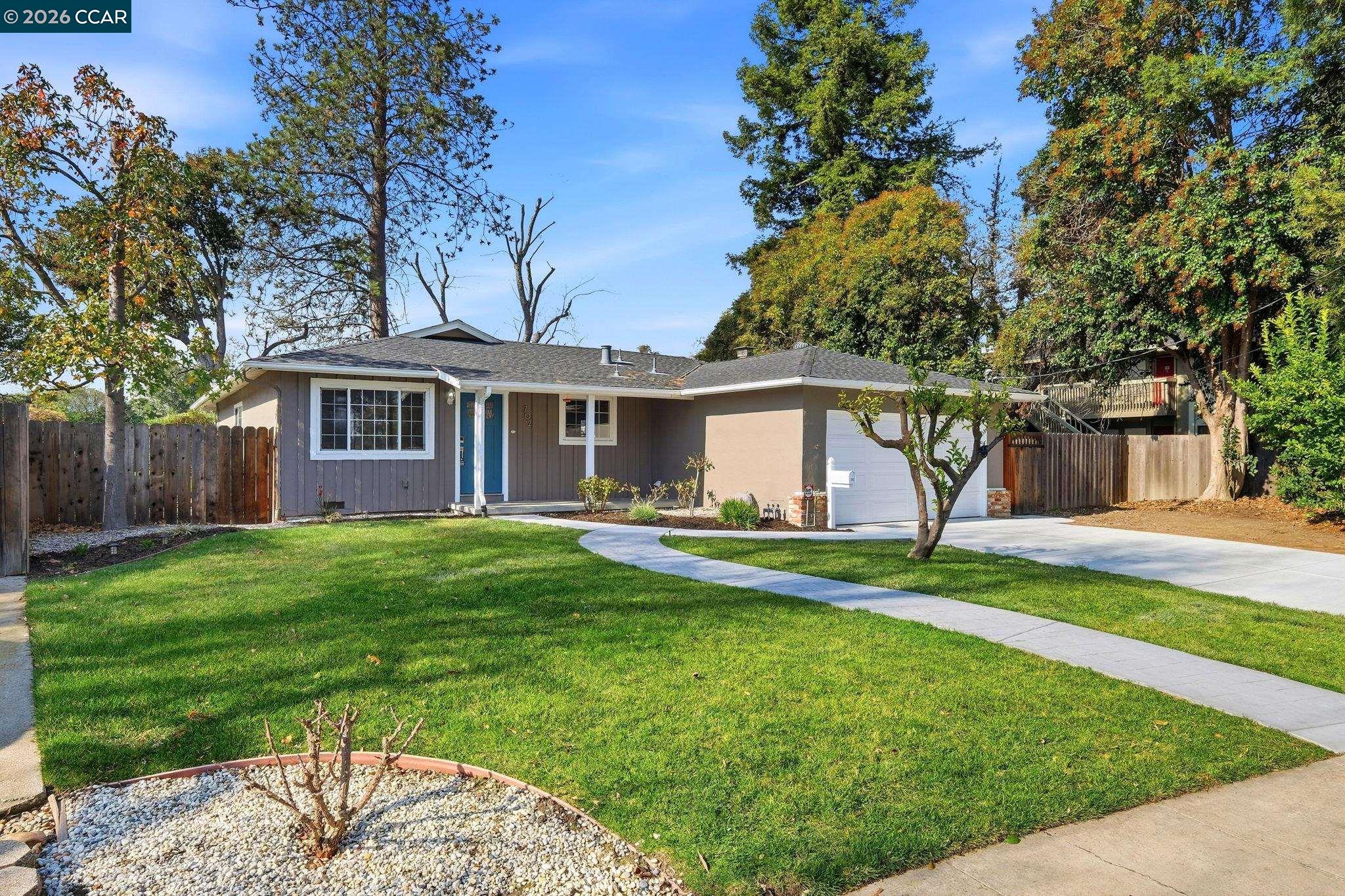 702 Ruth Dr