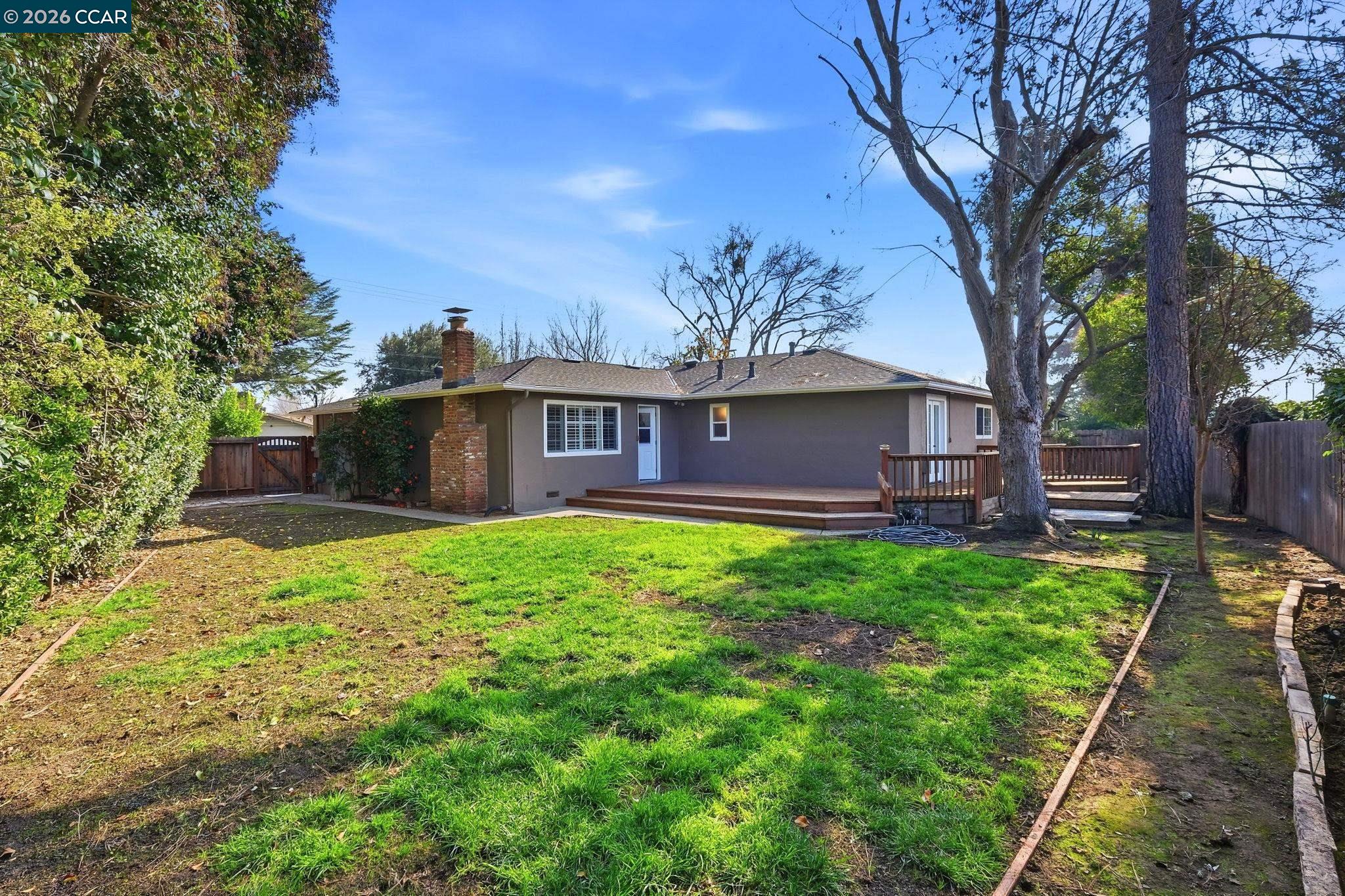 702 Ruth Dr