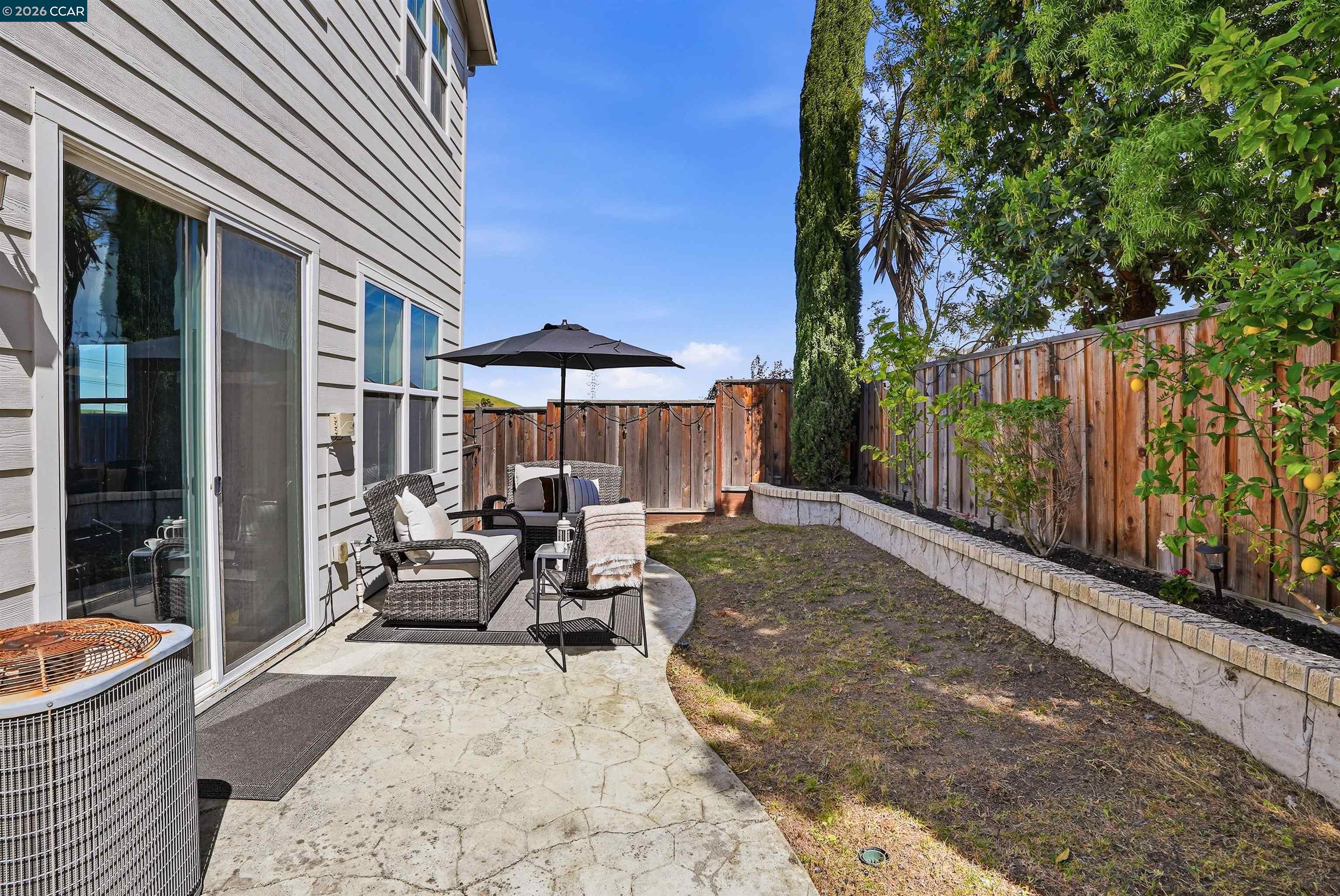 527 Falling Star Dr