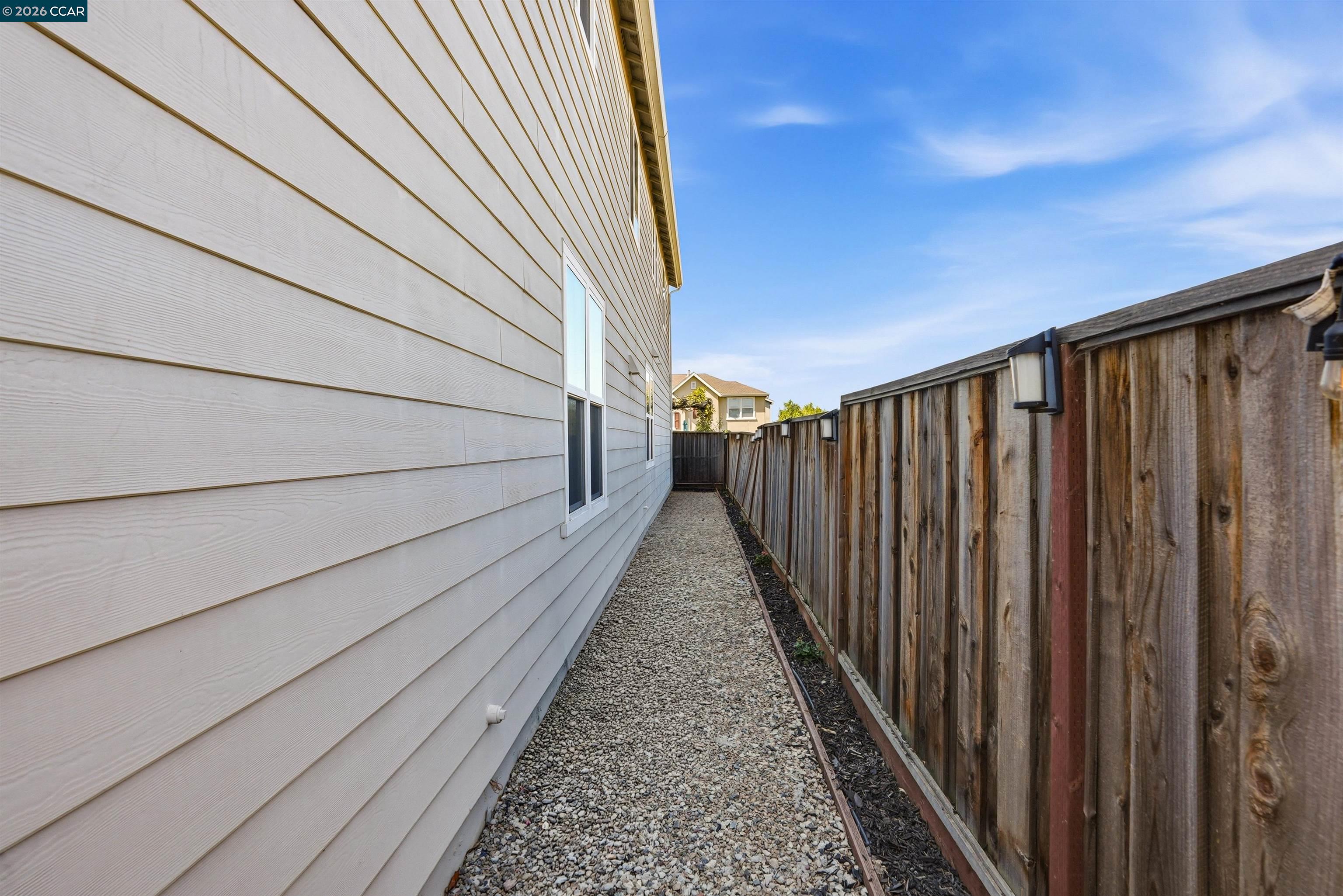 527 Falling Star Dr