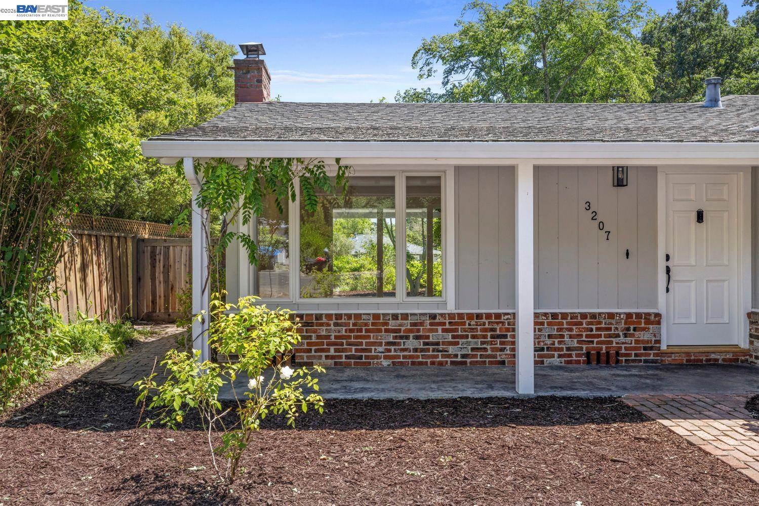 3207 Nogales