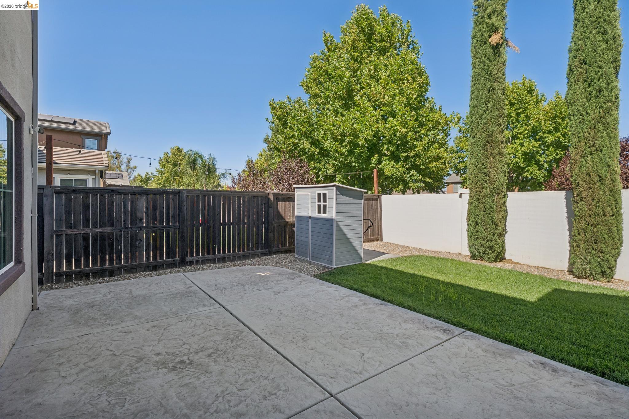 320 Heritage Ln
