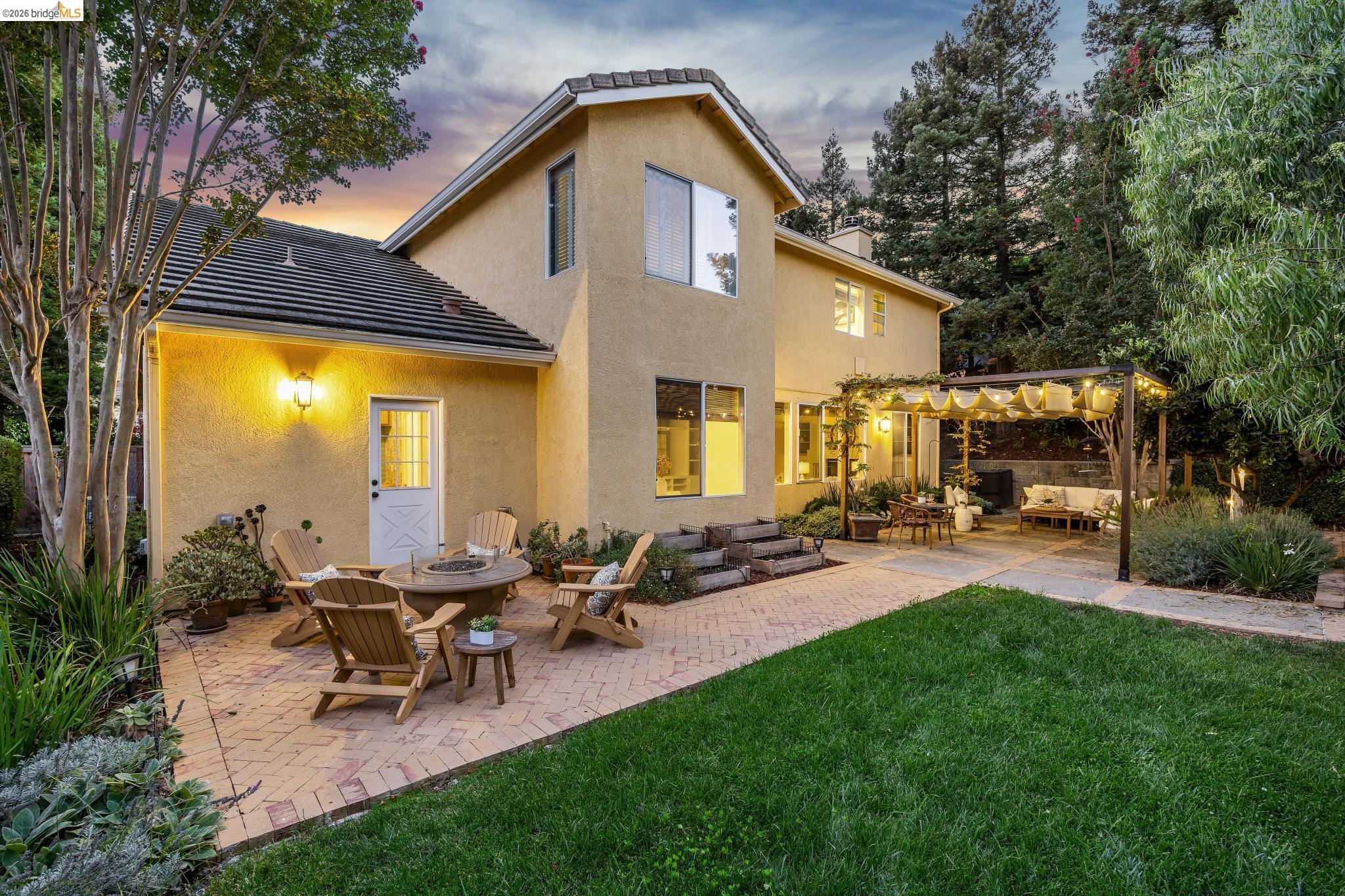 489 Gray Ct