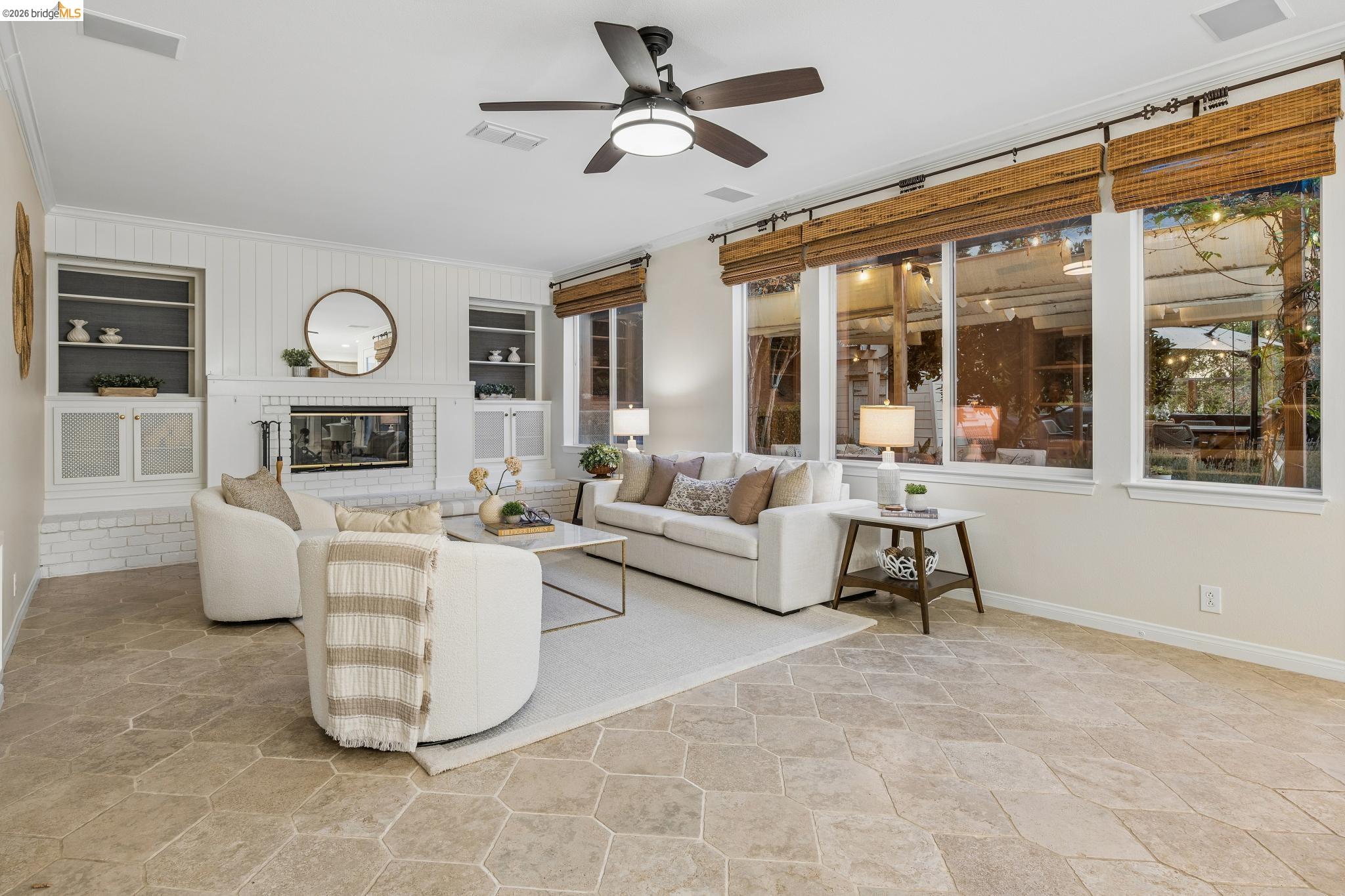 489 Gray Ct
