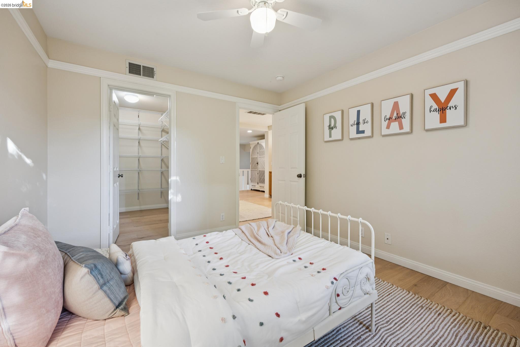 489 Gray Ct
