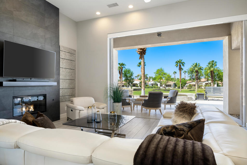 948 Mesa Grande Drive