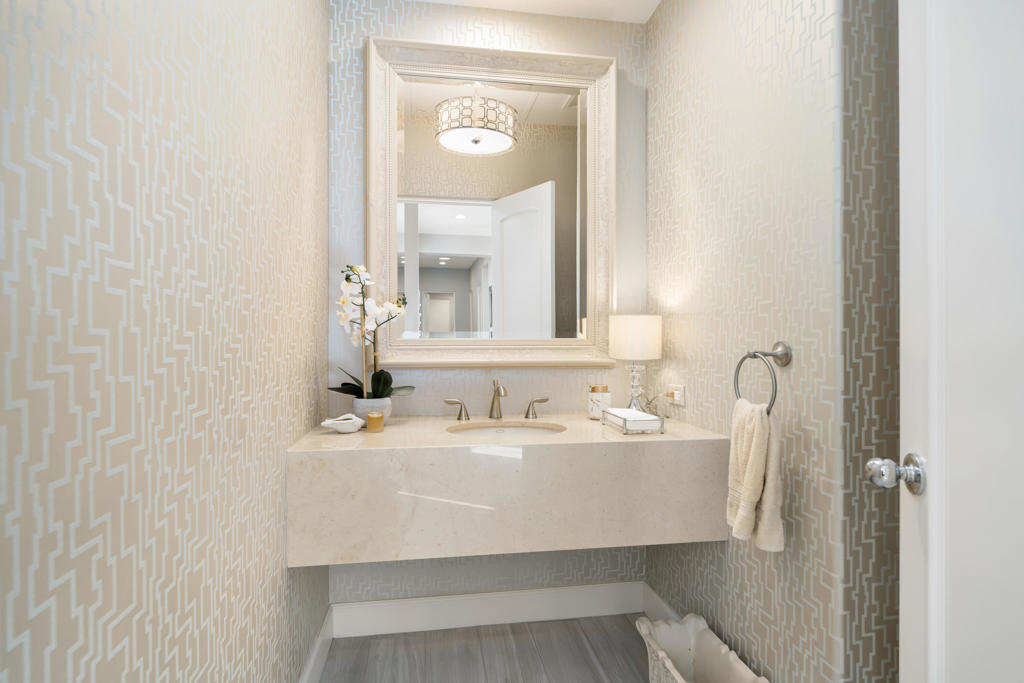 948 Mesa Grande Drive