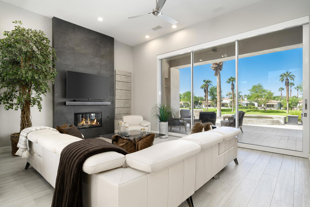 948 Mesa Grande Drive