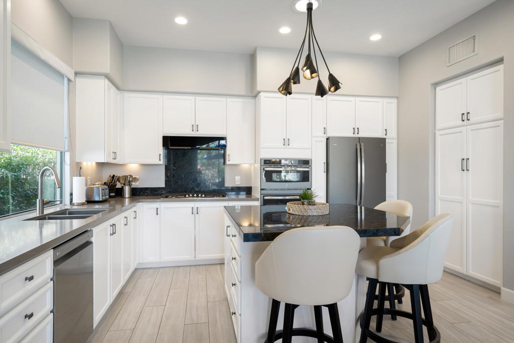 948 Mesa Grande Drive