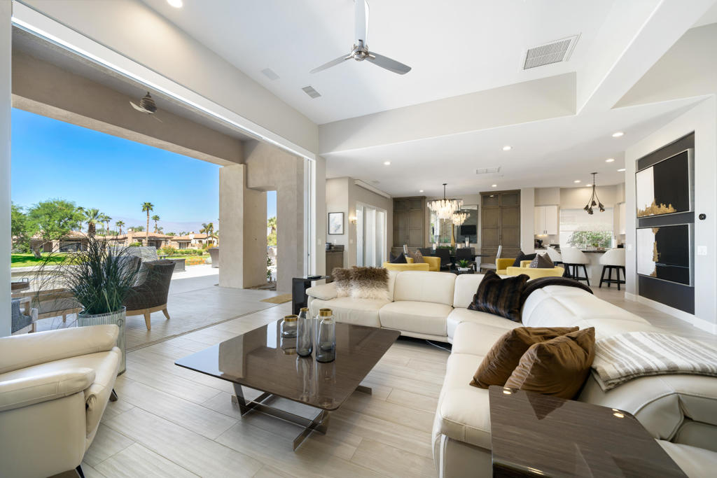 948 Mesa Grande Drive