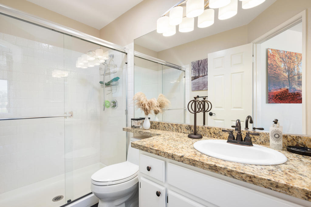 38449 Nasturtium Way
