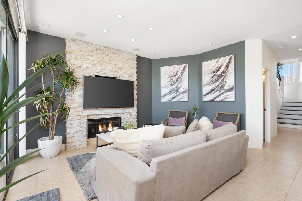38449 Nasturtium Way