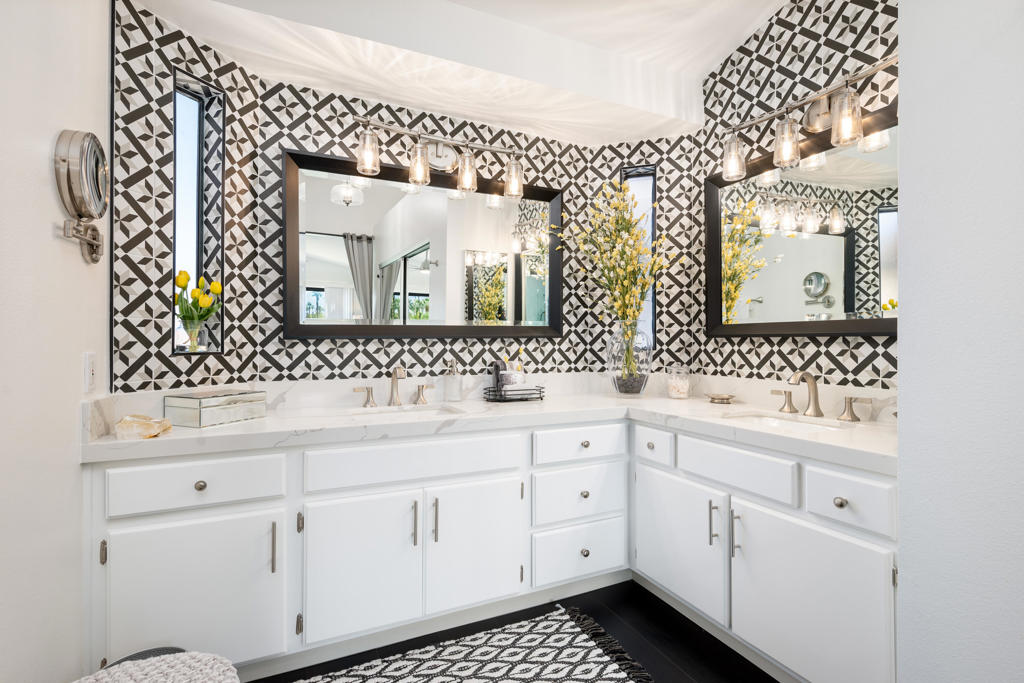 38449 Nasturtium Way