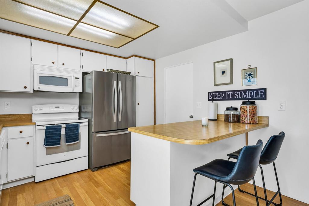 51890 Avenida Juarez