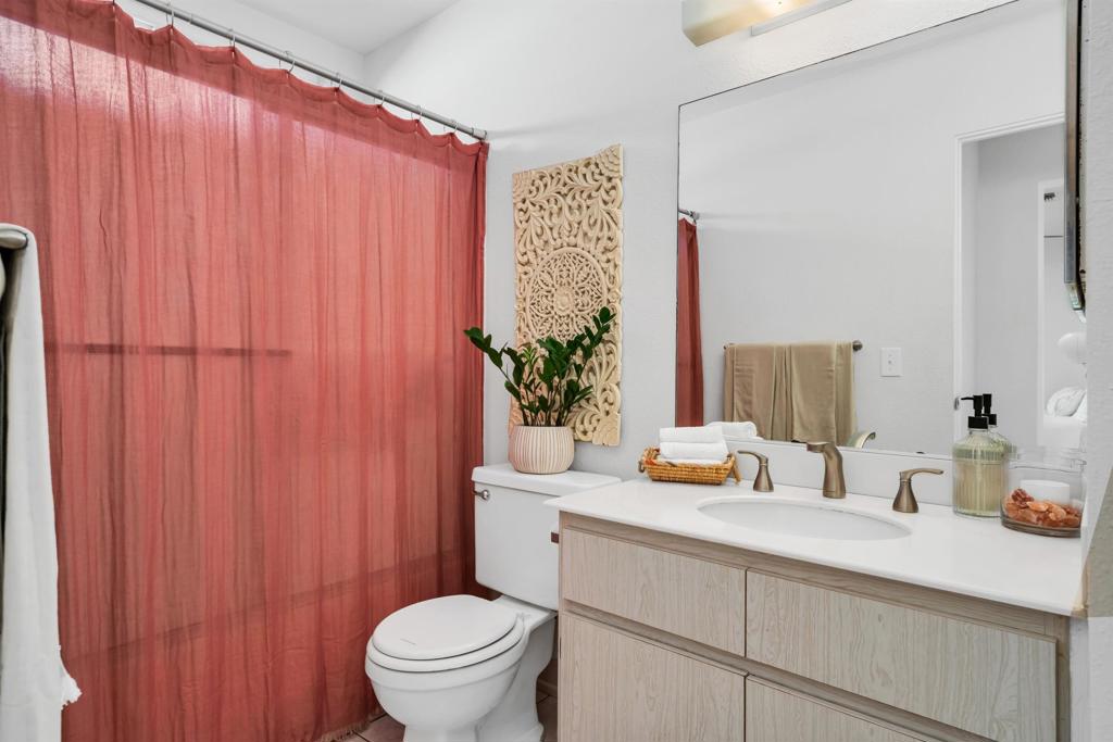 51890 Avenida Juarez