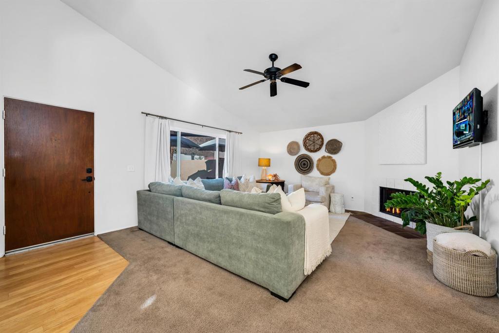 51890 Avenida Juarez