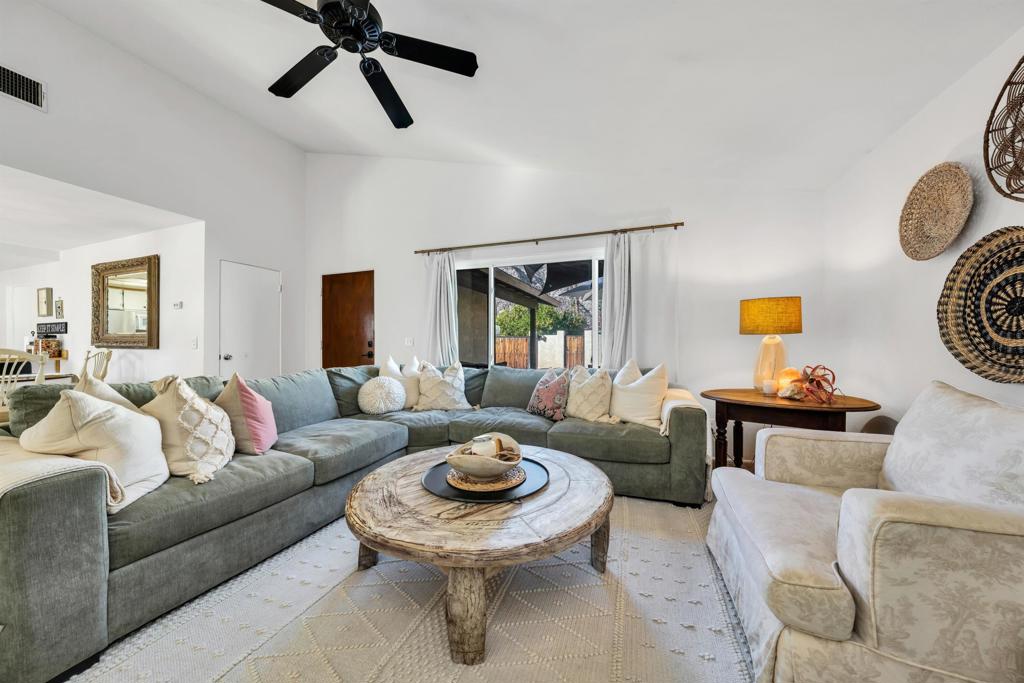 51890 Avenida Juarez