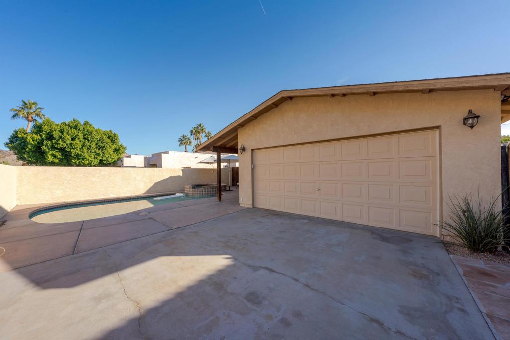51890 Avenida Juarez