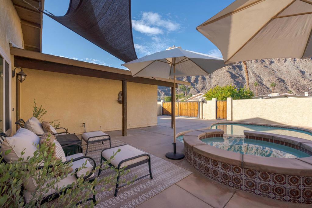 51890 Avenida Juarez