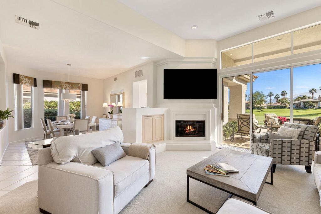 413 Desert Holly Drive