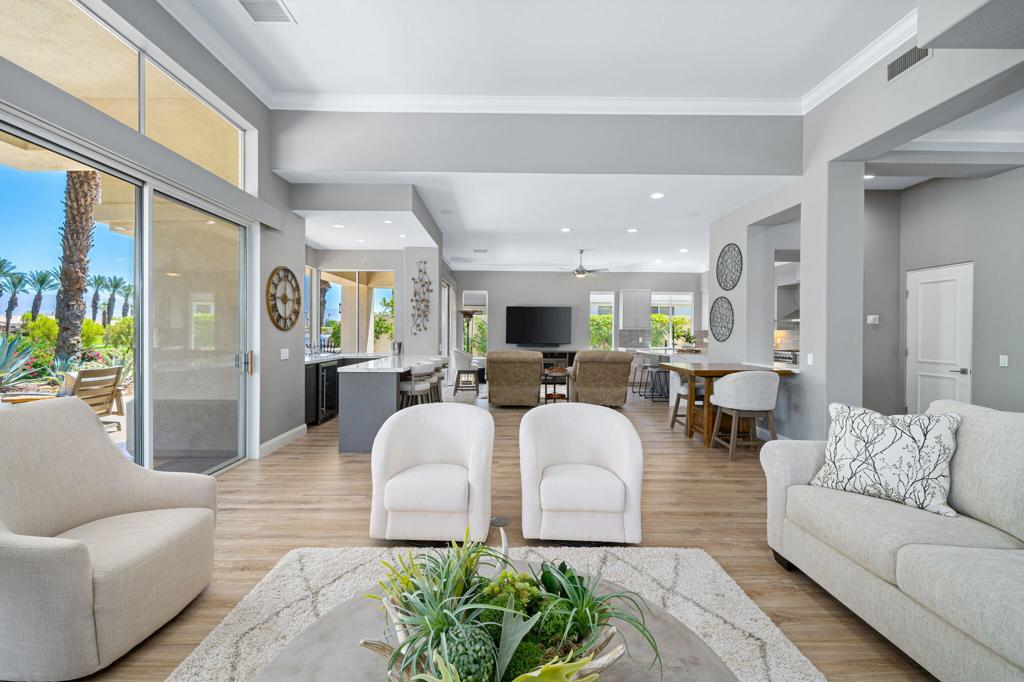 477 White Horse Trail