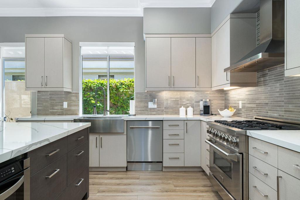 477 White Horse Trail